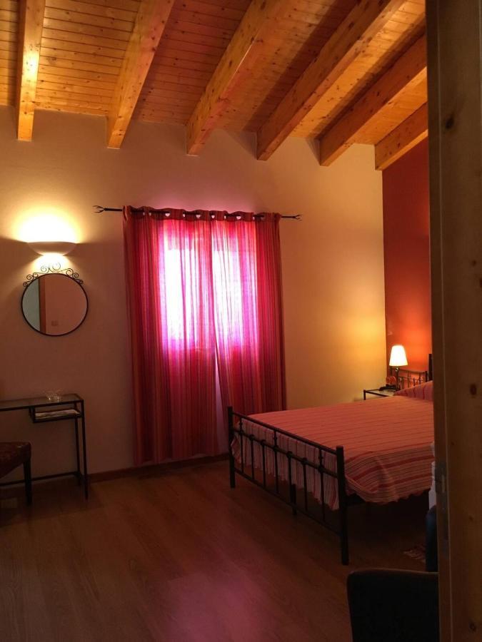 エヴォラ Madrugada Bed & Breakfast エクステリア 写真